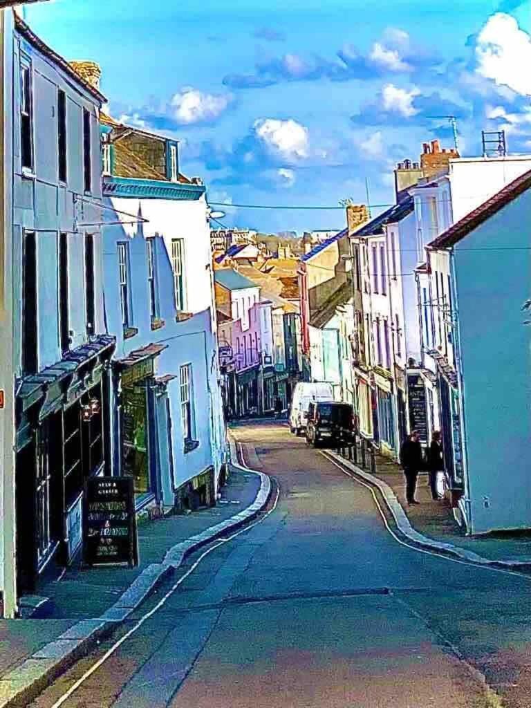 Stunning Waterfront Apartment With Spectacular Views & Parking At 'Captains Loft' Falmouth Exterior foto