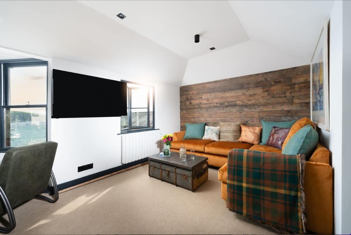 Stunning Waterfront Apartment With Spectacular Views & Parking At 'Captains Loft' Falmouth Exterior foto