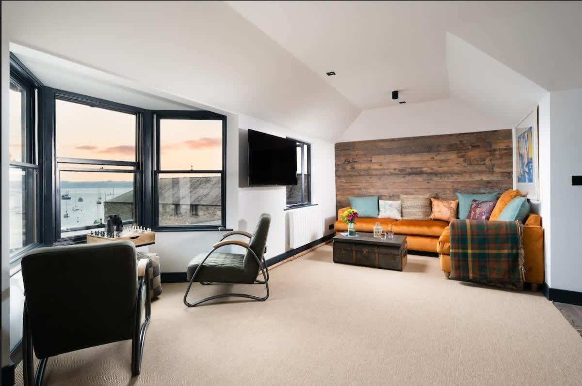 Stunning Waterfront Apartment With Spectacular Views & Parking At 'Captains Loft' Falmouth Exterior foto